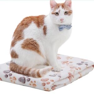 Premium Fluffy Fleece Pet Blanket Liner Cozy Flannel Throw For Small Pets Cat